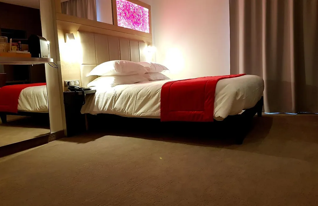 Brit Hotel De Grignan Vichy-1